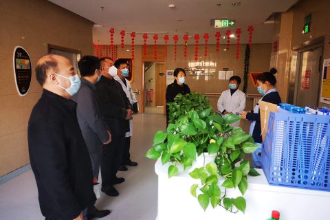 桐城市青草鎮康樂養老服務中心開(kāi)展每周行(xíng)政大(dà)查房(fáng)