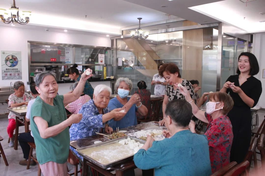 入伏納福包餃子喽!!!