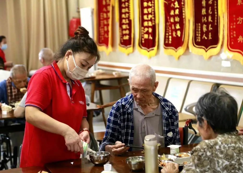 點點滴滴的愛(ài)——“方舟養老新生(shēng)活”