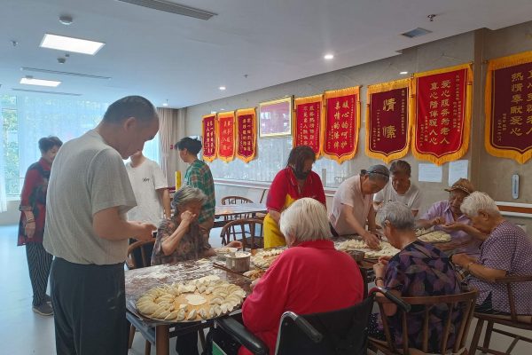 包餃子活動